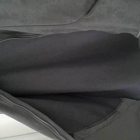 Under Armour Jacket - Picture 8 of 9